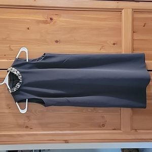 Sleeveless sequined neck tunic size 0